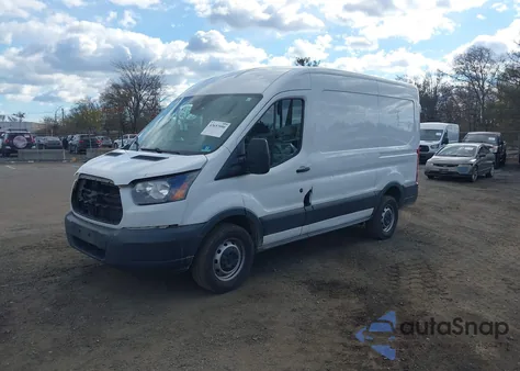 2018 Ford Transit-250 z USA, uszkodzony, nr VIN 1FTYR1CM4JKA15765